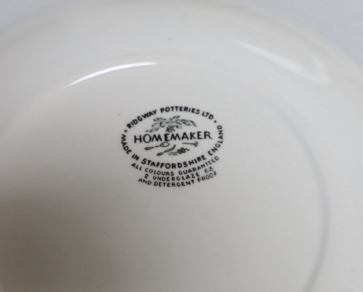 A small quantity of Homemaker pattern tea wares